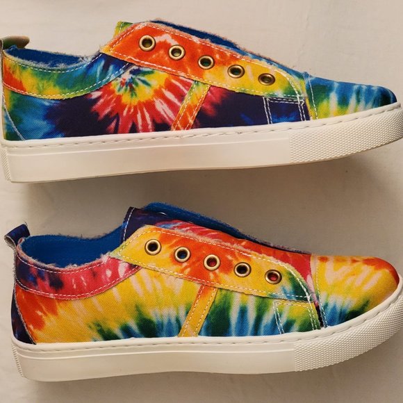 Outwoods Shoes - NIB Outwoods tie dye slip on sneakers size 6